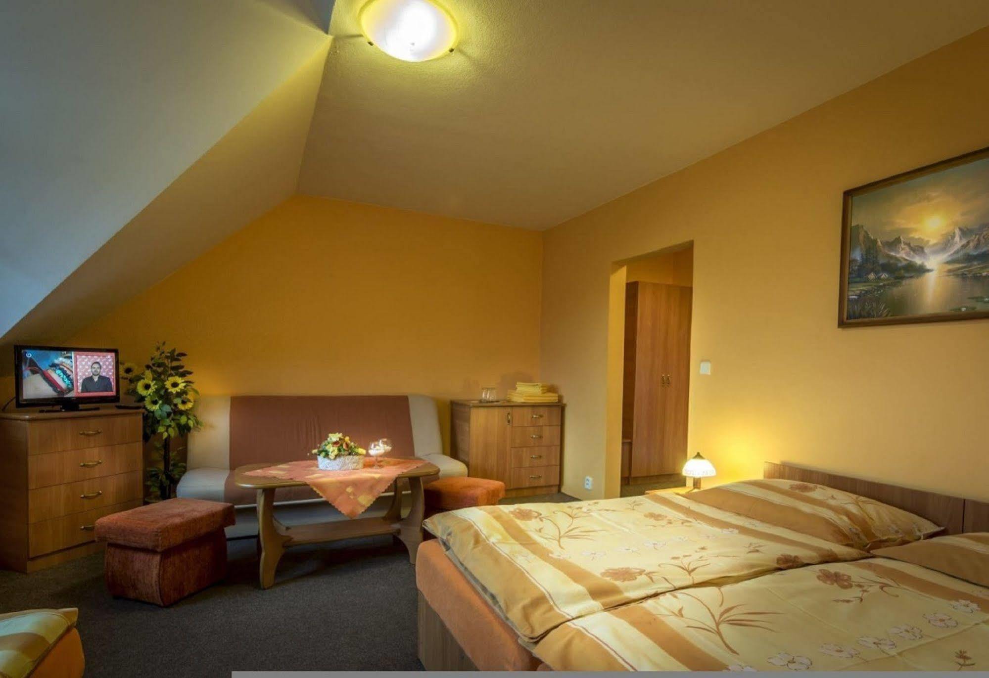 Penzion Palusak Stará Lesná Extérieur photo